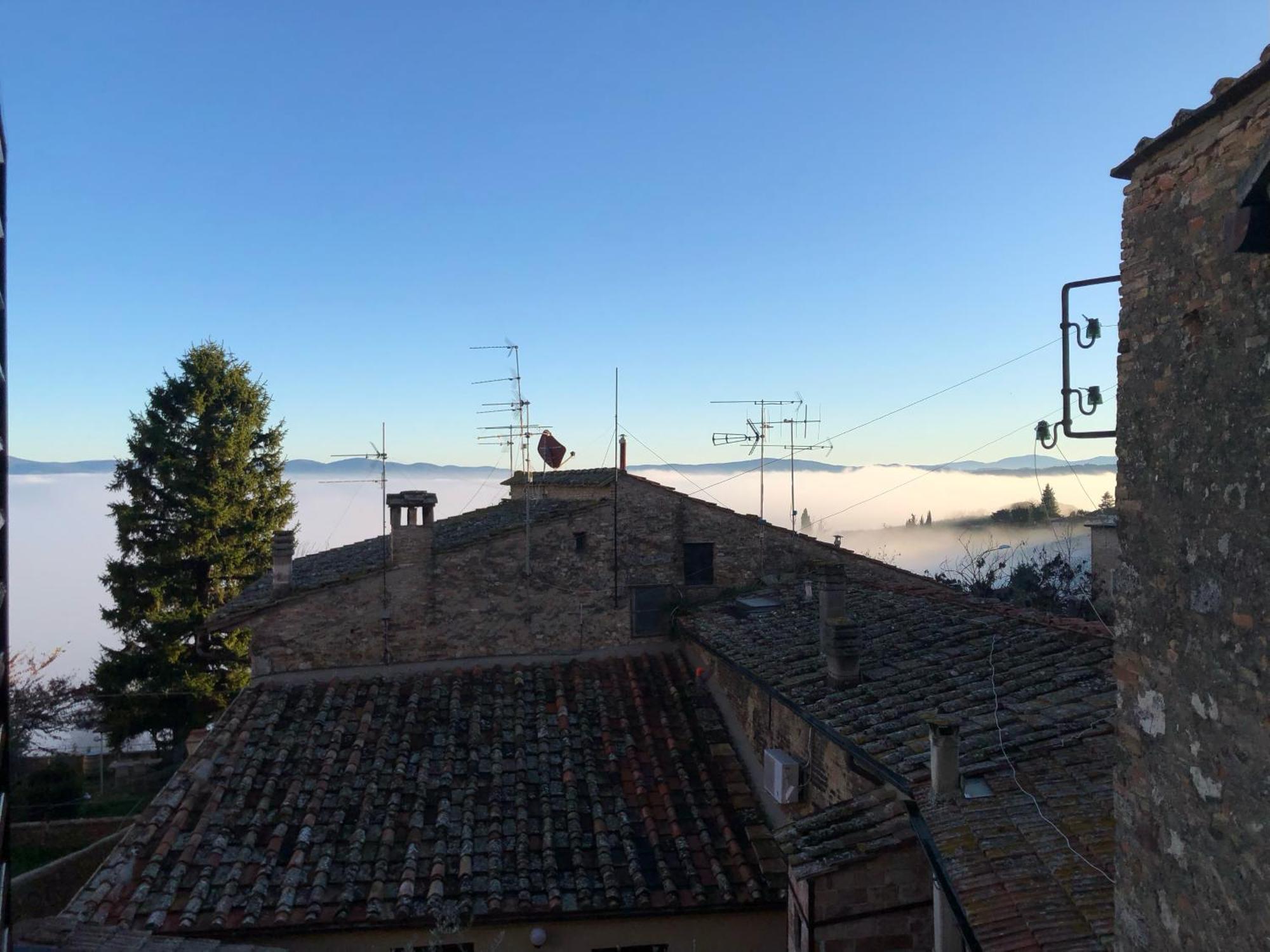 Casa Nel Centro Storico Apartment San Gimignano Exterior foto
