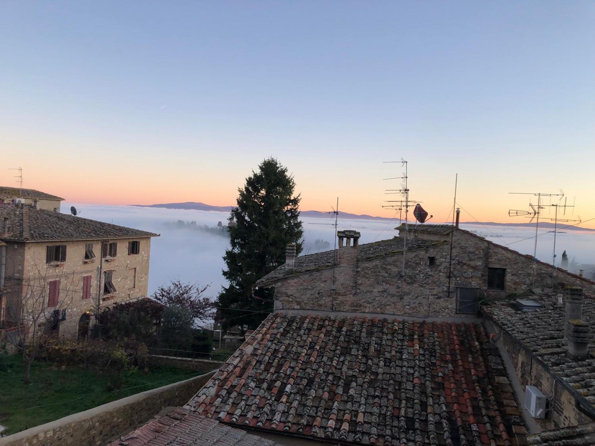 Casa Nel Centro Storico Apartment San Gimignano Exterior foto